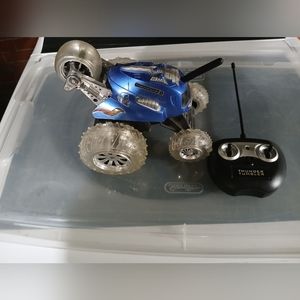 27MHz Thunder Tumbler Spinning Stunt Mini Truck RC Remote Control Car Blue